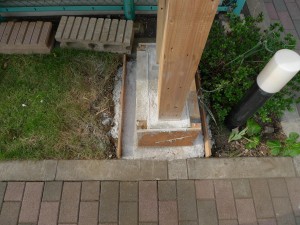 木造の掲示板　その３