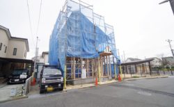 東久留米市中央町3丁目　新築戸建　上棟後の現地の様子